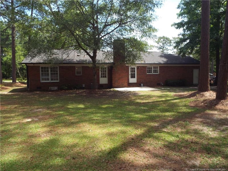 1441 Carnsmore Dr, Fayetteville, NC 28304