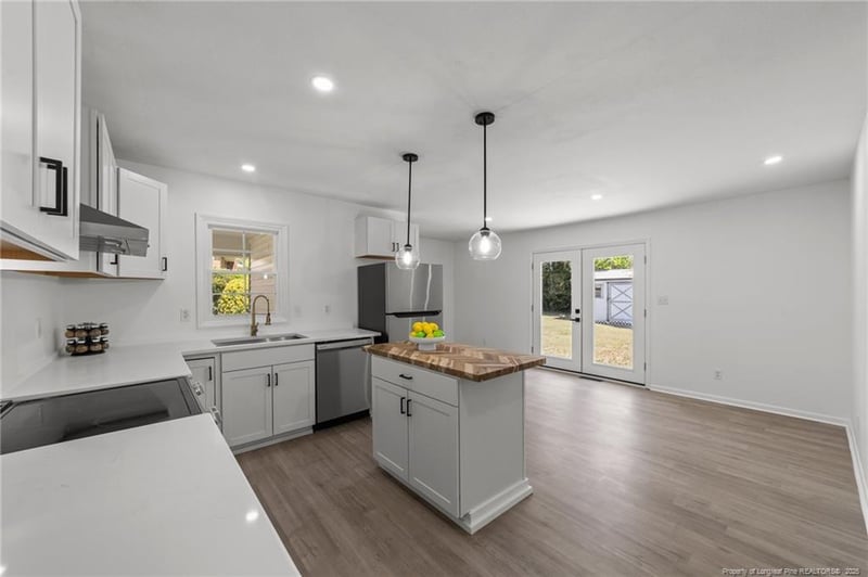 1441 Keswick Dr, Fayetteville, NC 28304