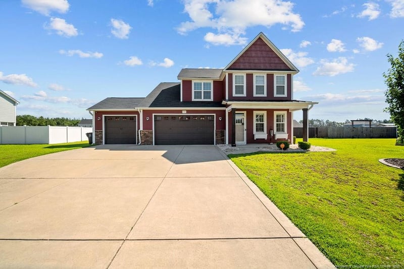 1442 Creekwood Rd, Hope Mills, NC 28348