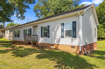 1442 Morningside Dr, Burlington, NC 27217