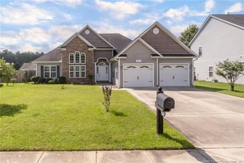 1443 Vandenberg Dr, Fayetteville, NC 28312