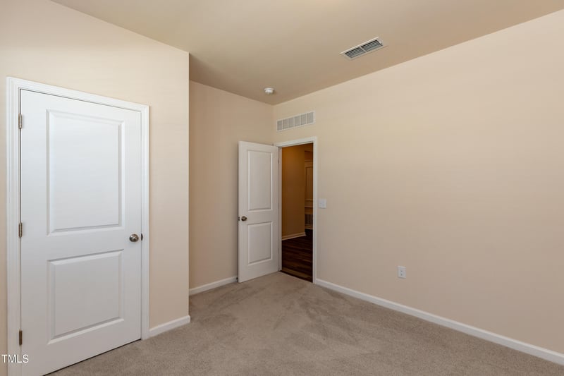1444 Heron Pond St, Raleigh, NC 27604