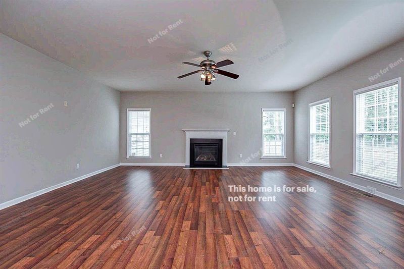 1444 White Opal Dr, Knightdale, NC 27545