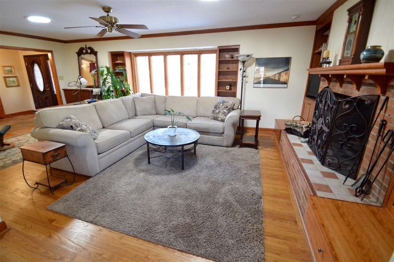 1447 Poinsett Dr, Chapel Hill, NC 27517