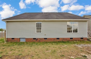 1448 Avoncroft Dr, Fayetteville, NC 28306