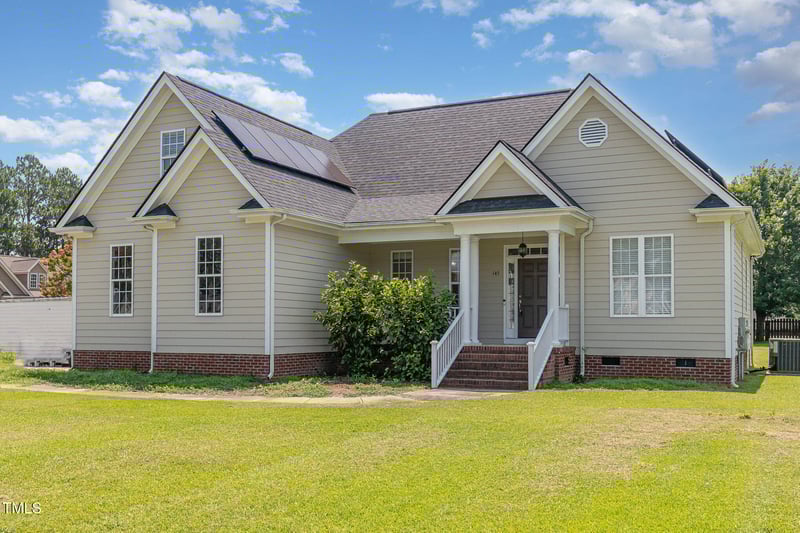145 Adams Pointe Ct, Angier, NC 27501
