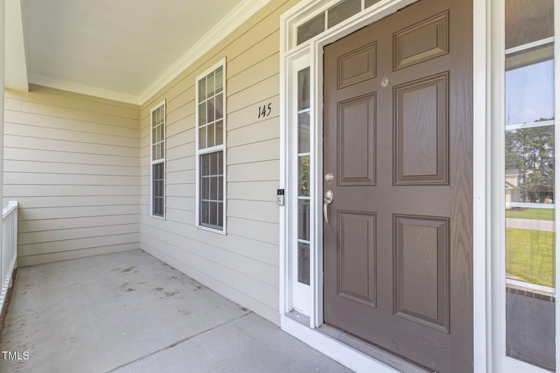 145 Adams Pointe Ct, Angier, NC 27501