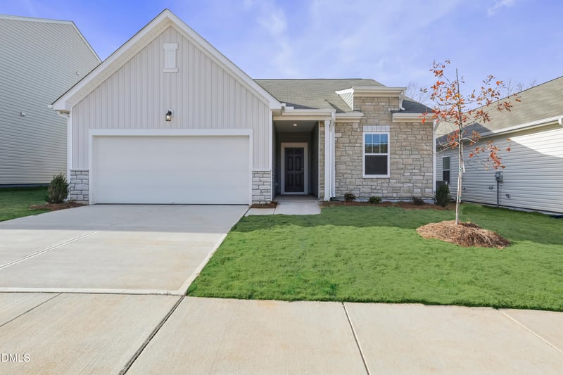 145 Babbling Brook Dr, Clayton, NC 27520
