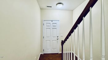 145 Braeside Ct, Cary, NC 27519