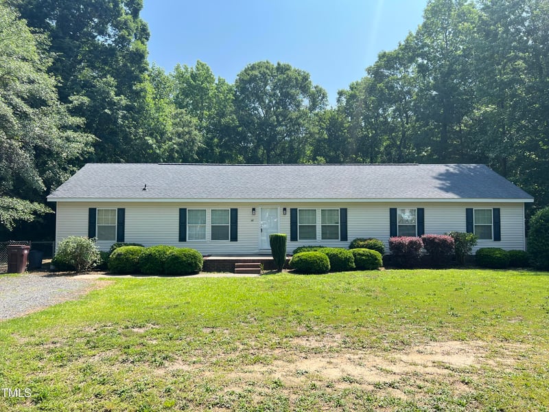 145 Country Walk Ln, Sanford, NC 27332
