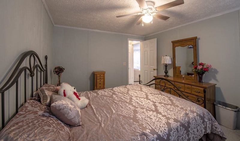145 Davis Rd, Zebulon, NC 27597