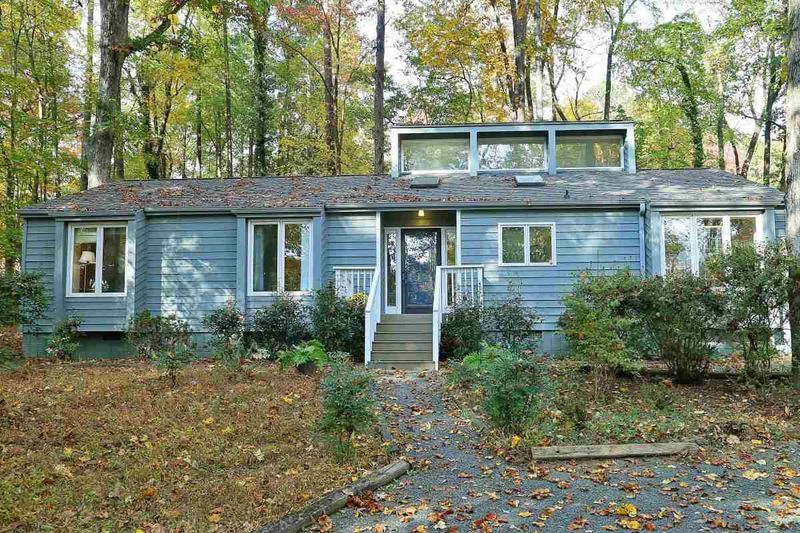145 Dixie Dr, Chapel Hill, NC 27514