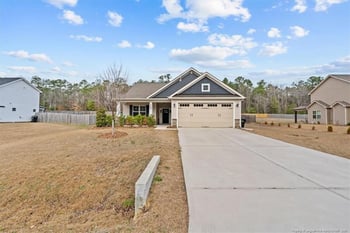 145 Edgefield Dr, Sanford, NC 27332