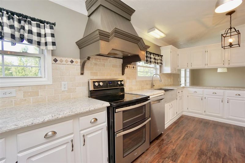 145 Fox Crossing Dr, Roxboro, NC 27574