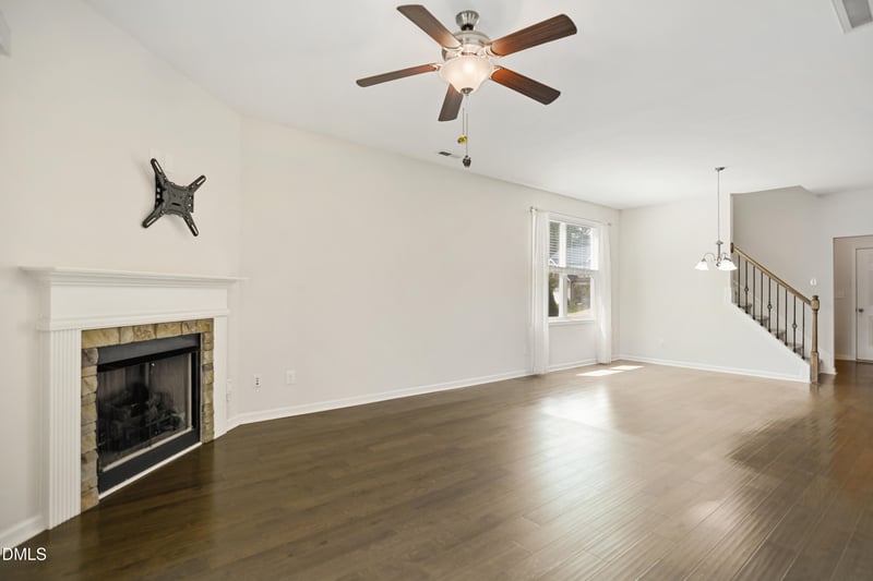 145 Highmeadow Ln, Clayton, NC 27520