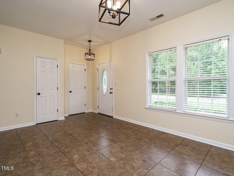 145 Hillard Ln, Wendell, NC 27591