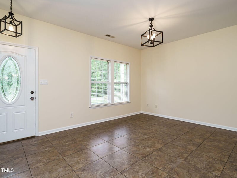 145 Hillard Ln, Wendell, NC 27591