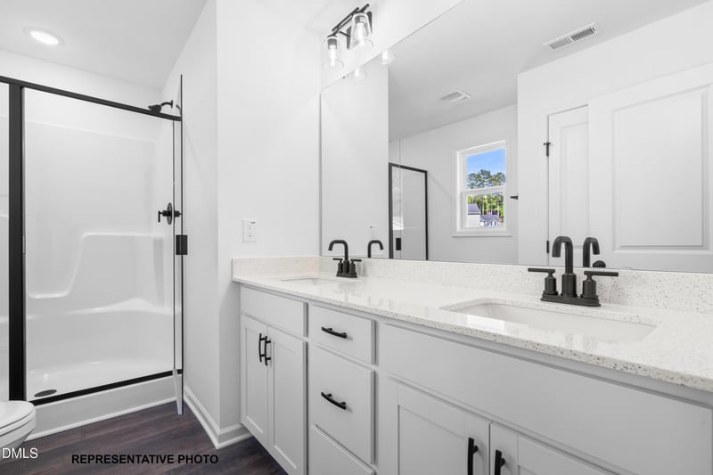 145 Longfield Ct, Dunn, NC 28334