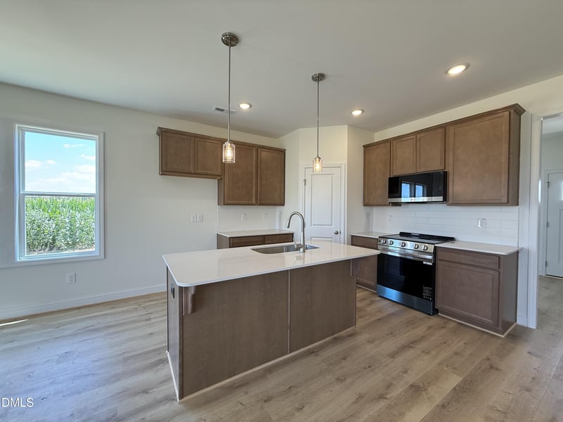 145 Longfield Ct, Dunn, NC 28334