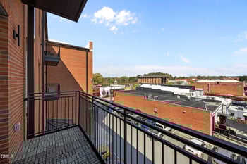 145 Main St #305, Fuquay Varina, NC 27526