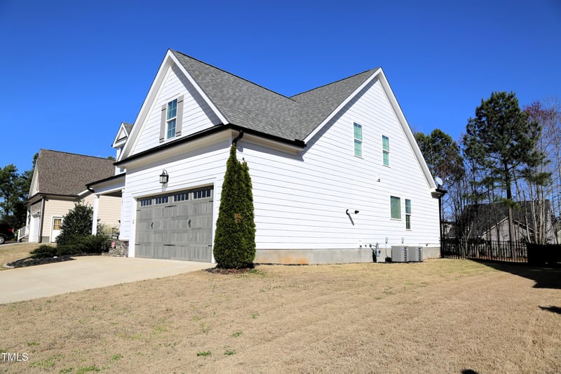 145 Plantation Dr, Youngsville, NC 27596