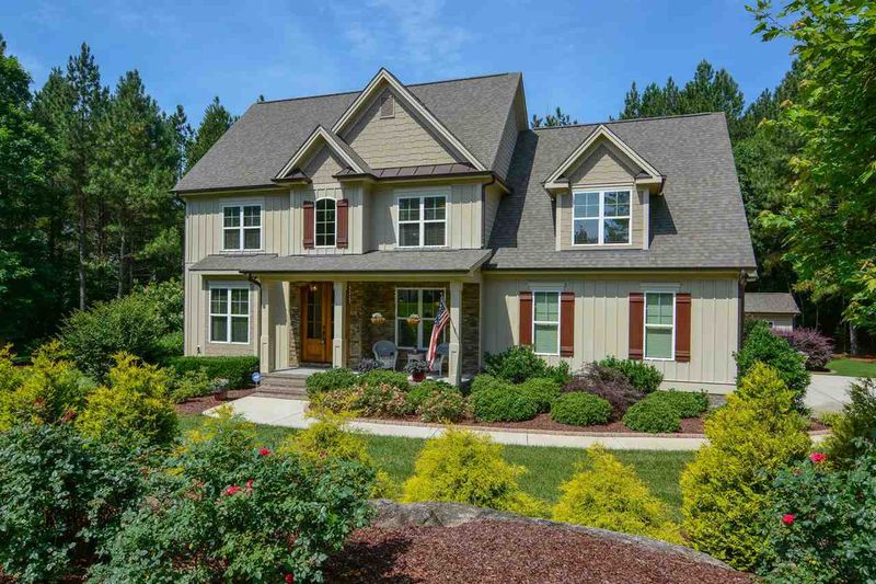 145 Rivers Edge Dr, Youngsville, NC 27596