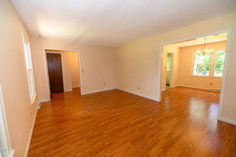 145 Rolling Acres Rd, Youngsville, NC 27596