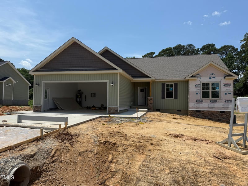 145 Tee Dr, Selma, NC 27576