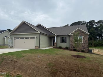 145 Tee Dr, Selma, NC 27576