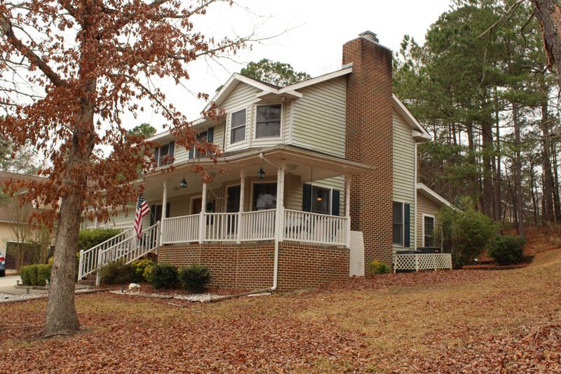 145 Wispy Willow Ln, Sanford, NC 27332