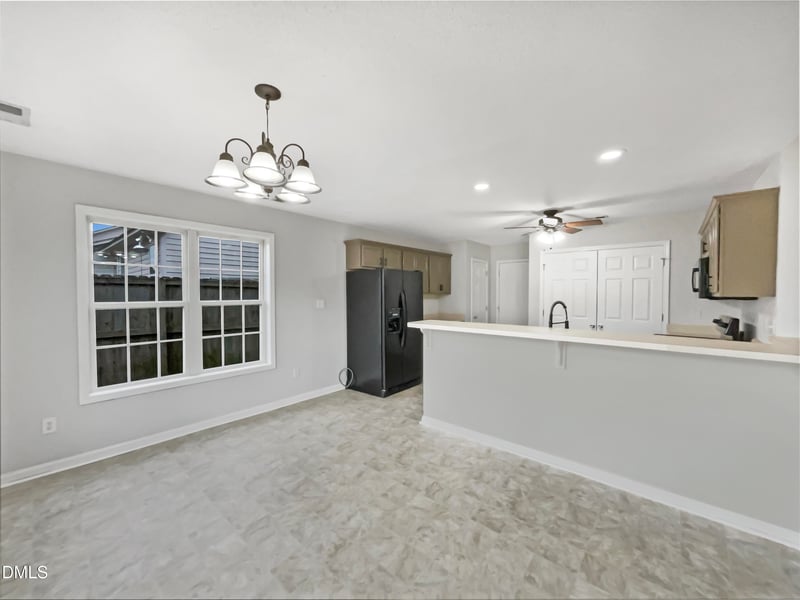 1451 Avoncroft Dr, Fayetteville, NC 28306