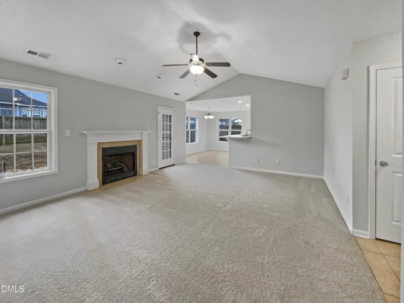 1451 Avoncroft Dr, Fayetteville, NC 28306