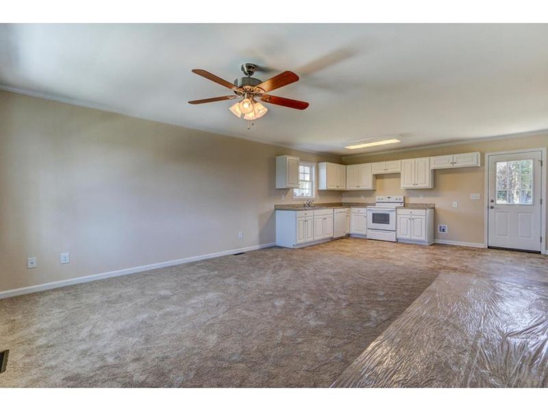 1453 Lakeside Ave, Burlington, NC 27217