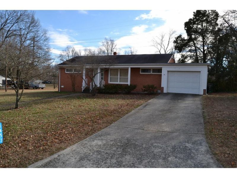 1453 Morningside Dr, Burlington, NC 27217