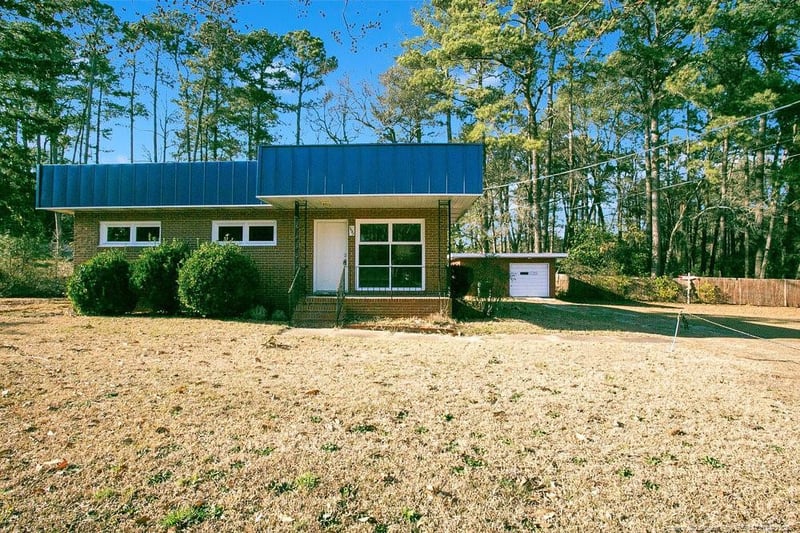 1453 Pamalee Dr, Fayetteville, NC 28303