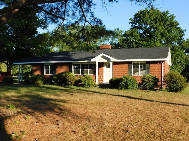 1455 E Main St, Graham, NC 27253
