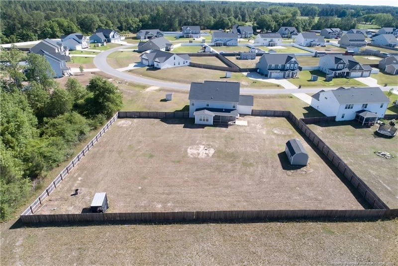 1457 Creekwood Rd, Hope Mills, NC 28348