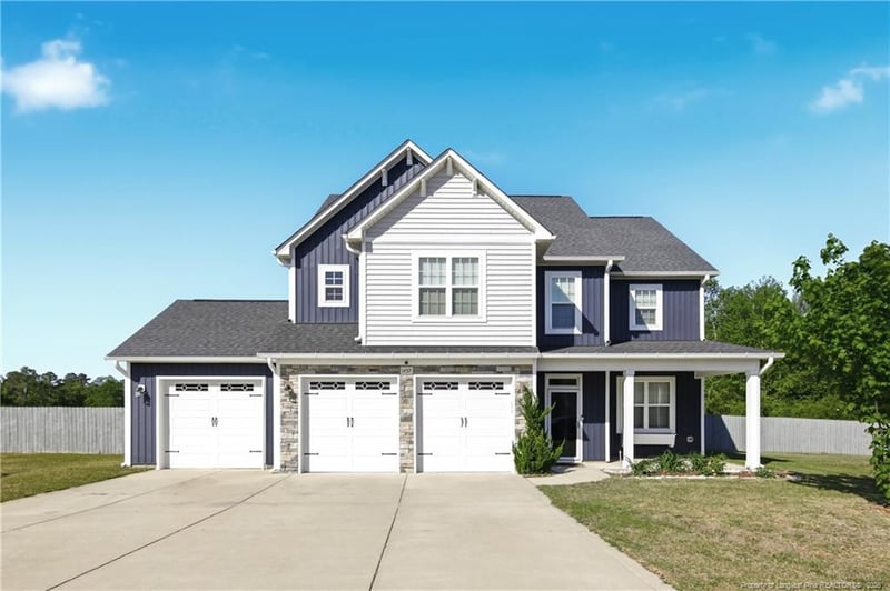 1457 Creekwood Rd, Hope Mills, NC 28348