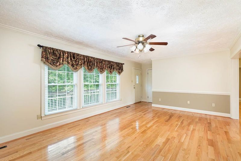 146 Angleview Dr, Wendell, NC 27591