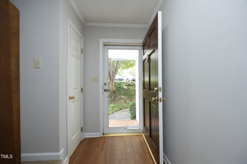 146 Greenmont Ln, Cary, NC 27511