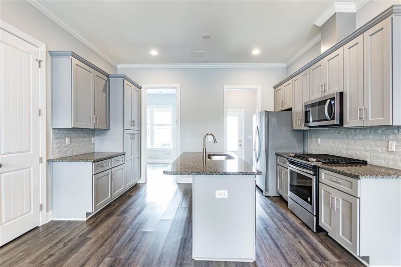 146 Philips Sq, Chapel Hill, NC 27516