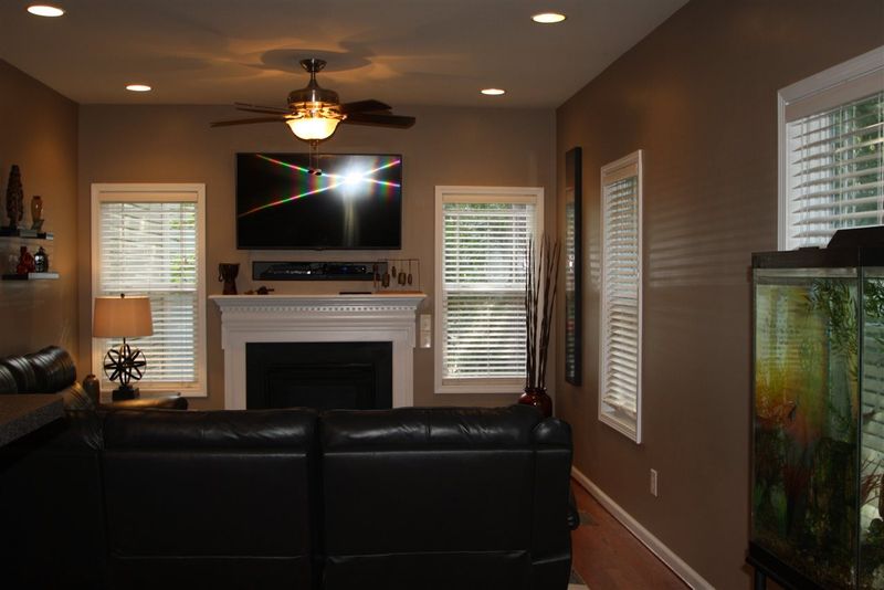 146 Willowbrook Cir, Clayton, NC 27527
