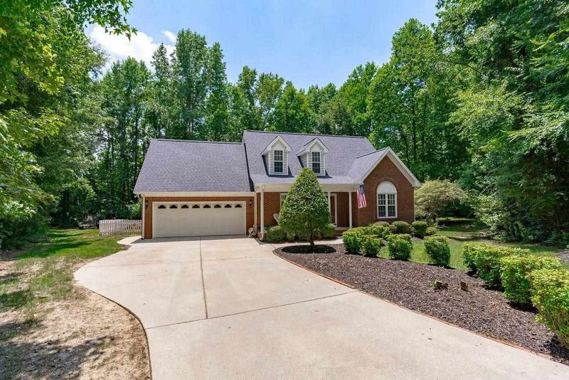 146 Wiltshire Dr, Clayton, NC 27527