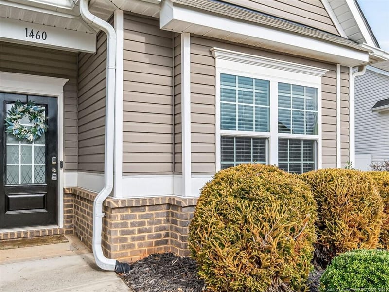 1460 Abercorn Ln, Sanford, NC 27330