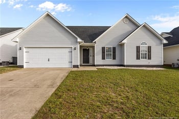 1462 Oldstead Dr, Fayetteville, NC 28306