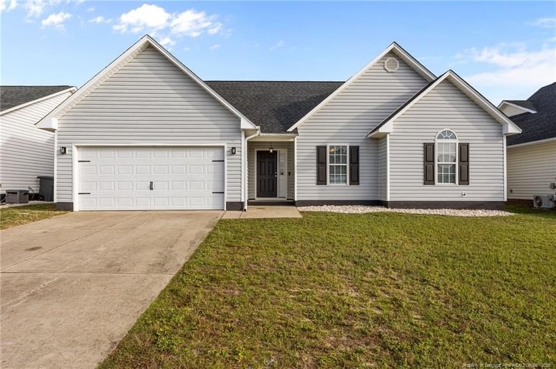 1462 Oldstead Dr, Fayetteville, NC 28306
