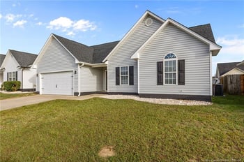 1462 Oldstead Dr, Fayetteville, NC 28306