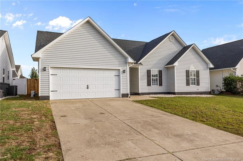 1462 Oldstead Dr, Fayetteville, NC 28306