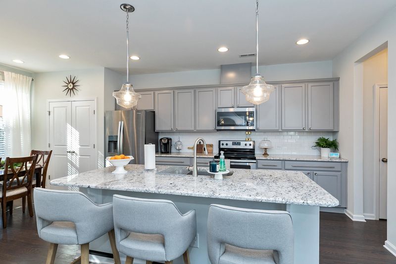 1463 Salem Creek Dr, Apex, NC 27502