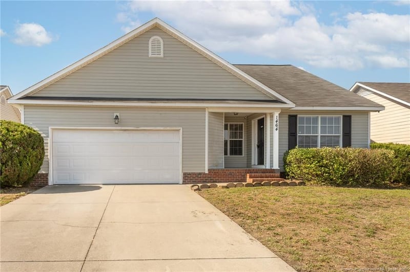 1464 Aultroy Dr, Fayetteville, NC 28306